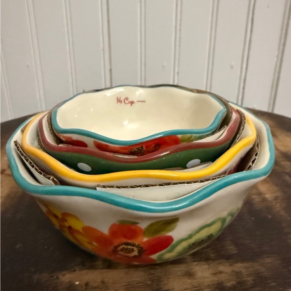 Pioneer Woman Measuring Cups